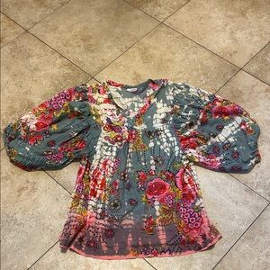 Tianello Multicolor Floral Blouse with Puff Sleeves